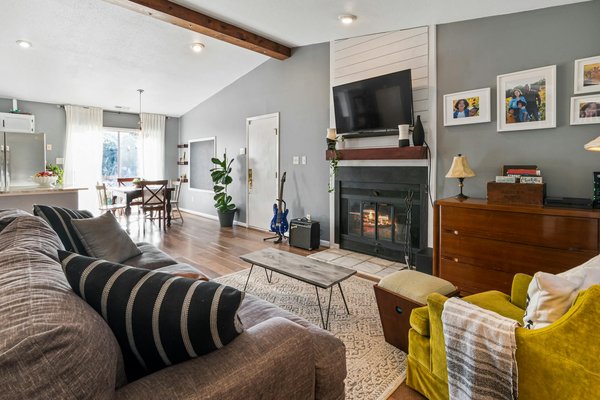 Découvrez les Matériaux Idéaux pour des Étagères de Rangement Parfaites